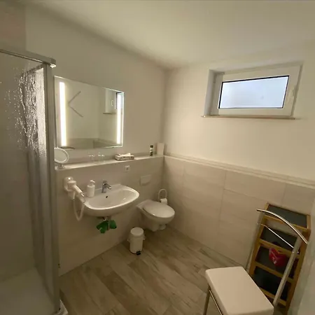 Pension Und Ferienwohnung Kristen Am Denkmal Sueptitzer Hoehen Campsite Zietenhof